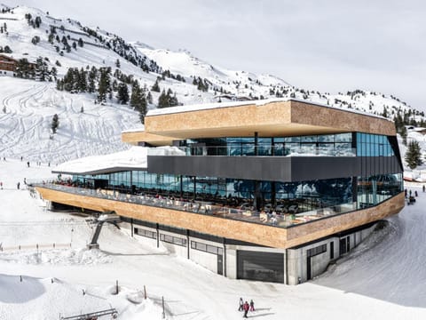 Property building, Winter
