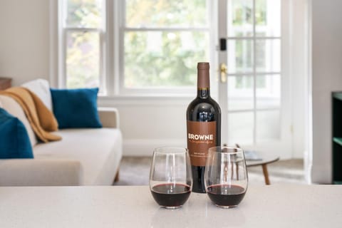 The South Hill Sanctuary-Near Manito & Restaurants Apartment in Spokane