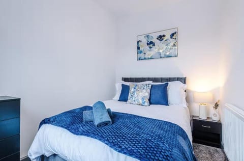 Three Bedroom House in Wigan - Perfect for family! Apartment in Wigan