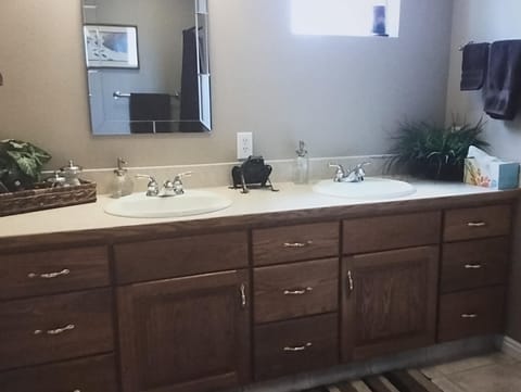 Birdie 2 people room Hostel in Pocatello