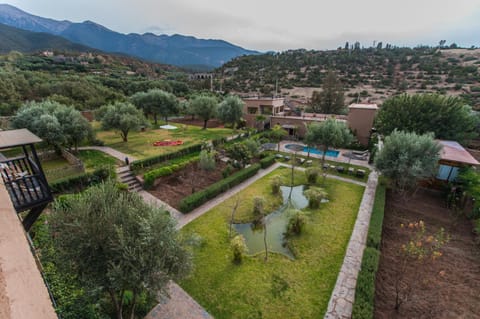 Property building, Garden view, Swimming pool