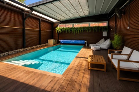 Day, Pool view, Swimming pool, sunbed