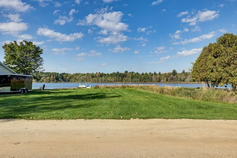 Todd Lake Access with Dock Across the Street! House in Michigan