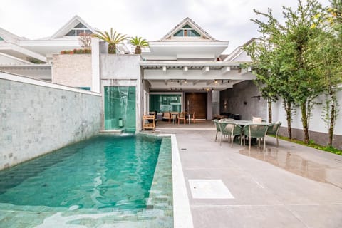 Patio, Day, Pool view, Swimming pool, sunbed