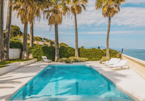 Sea view, Swimming pool, sunbed