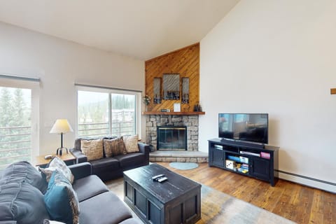 Buffalo Ridge C302 Apartment in Wildernest