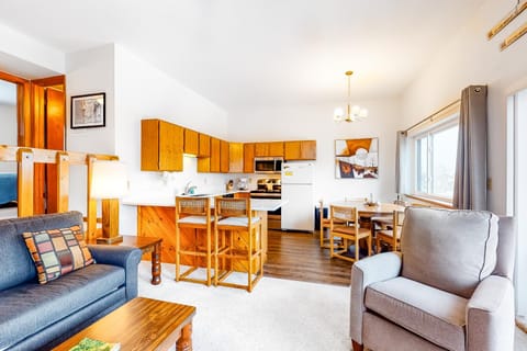 Buffalo Ridge C102 Apartment in Wildernest