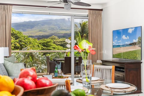 Dining area, Mountain view