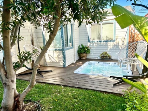 Property building, Hot Tub