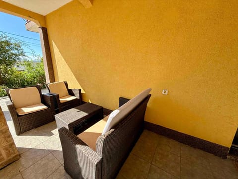 Summer, Balcony/Terrace
