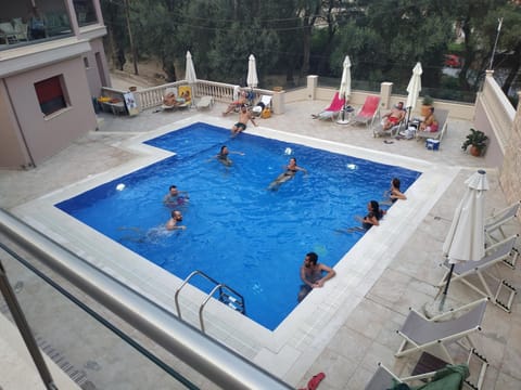 Swimming pool, Swimming pool