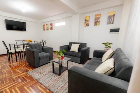 Communal lounge/ TV room, Living room, Dining area