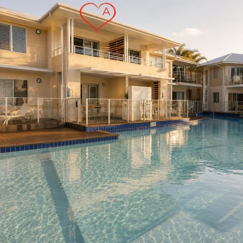 Property building, Swimming pool