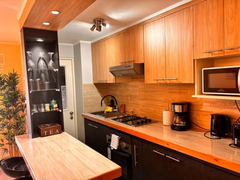 Coffee/tea facilities, Kitchen or kitchenette, oven, toaster