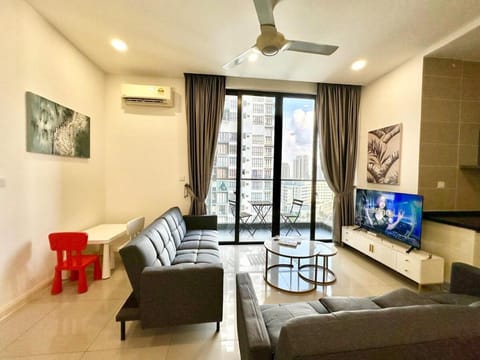 TV and multimedia, Living room, Seating area, air conditioner