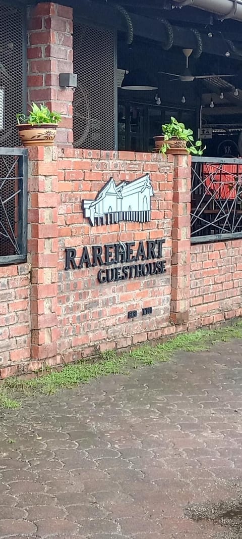 Property building, Day, Property logo or sign, Street view