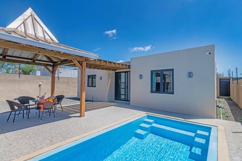 Balcony/Terrace, Swimming pool