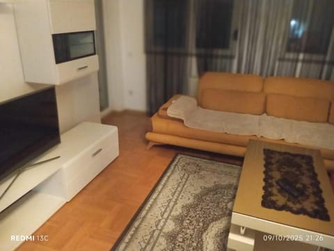 Communal lounge/ TV room, Living room, Seating area