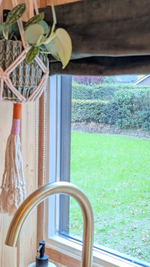 CRASH'NSTAY - Mamaloe Chalet in South Holland (province)