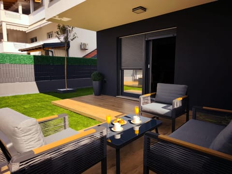 Seating area, Inner courtyard view