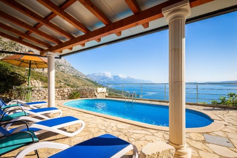 Natural landscape, View (from property/room), Balcony/Terrace, Mountain view, Pool view, Sea view, Swimming pool, sunbed