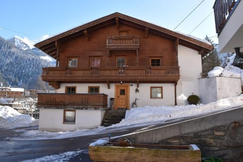 Ferienhaus Kreuzlauhof House in Mayrhofen