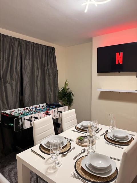 TV and multimedia, Dining area