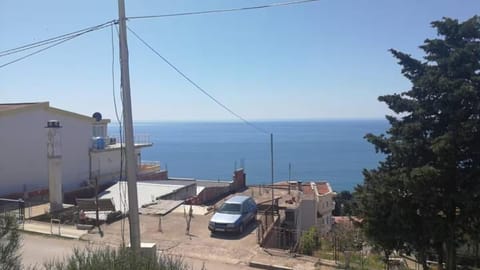 Day, Neighbourhood, Evening entertainment, Sea view