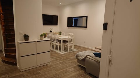 Property building, TV and multimedia, Living room, Dining area