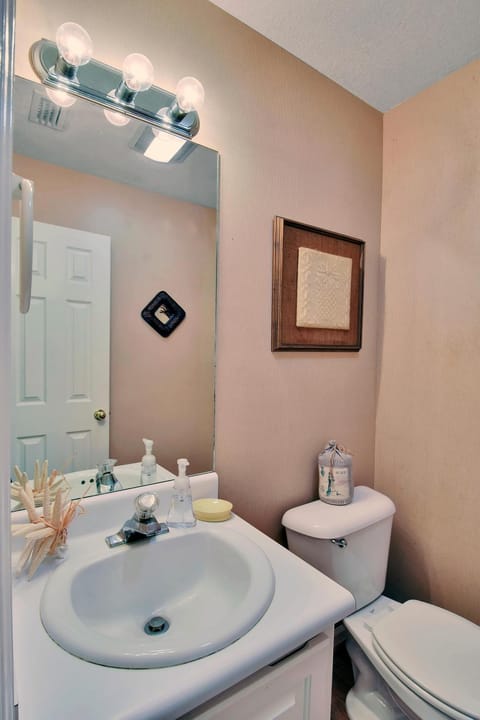 Demere Landing 142 House in Saint Simons Island