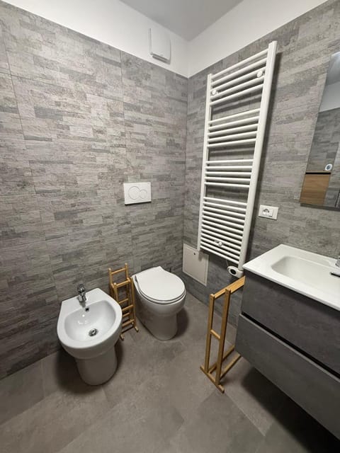 Shower, Toilet, Bathroom, bidet