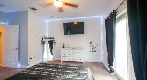 Stylish and cozy townhome! House in Casselberry