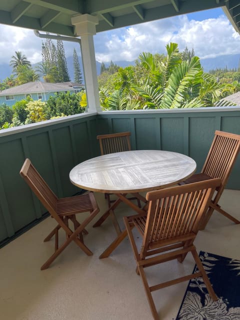 Perfect Princeville Getaway with AC, Hot Tub & Views House in Princeville