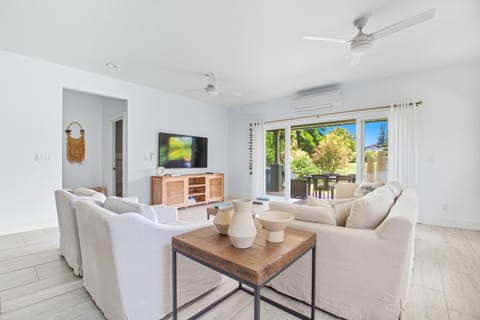 Perfect Princeville Getaway with AC, Hot Tub & Views House in Princeville