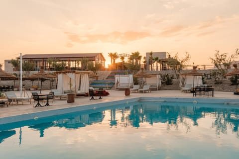 Day, Natural landscape, Pool view, Swimming pool, Sunrise, Sunset, sunbed