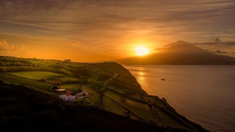 Property building, Natural landscape, Sea view, Sunrise