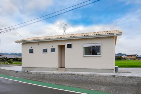 Property building, Day, Neighbourhood