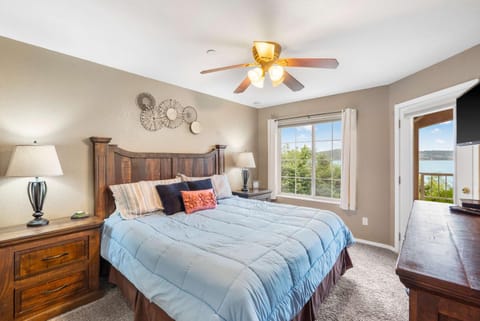 Lake Harbour on TRL - For 6 House in Ridgedale