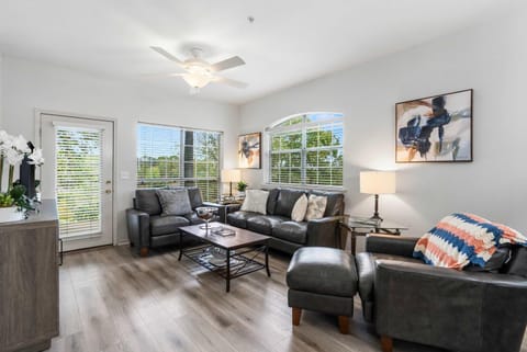 Fairway Follies Luxury Retreat House in Table Rock Lake