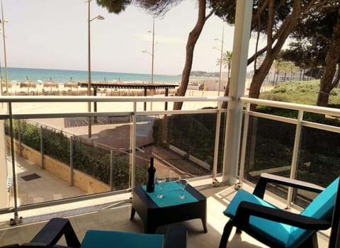 Day, Natural landscape, View (from property/room), Balcony/Terrace, Seating area, Beach, Sea view