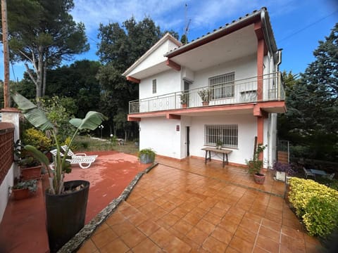 Property building, Patio, Garden view