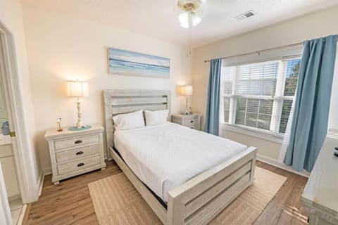 New,Large 2BR in Azalea Lakes, Pools,Hot Tubs,Nice House in Socastee