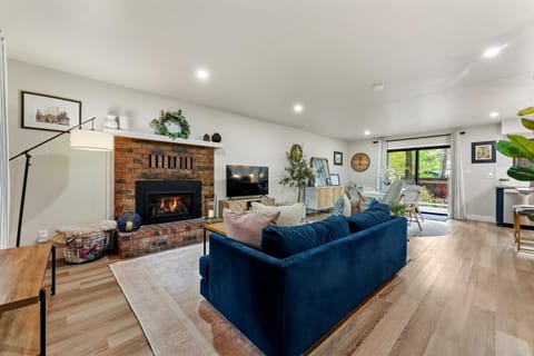 CYH0883- Patricia's Mountain Paradise home House in South Lake Tahoe