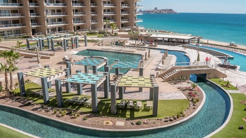 Property building, Day, Sea view, Swimming pool, sunbed