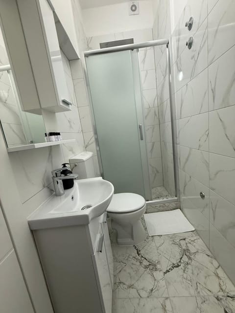 Royal Blue Central Point Apartment in Sarajevo