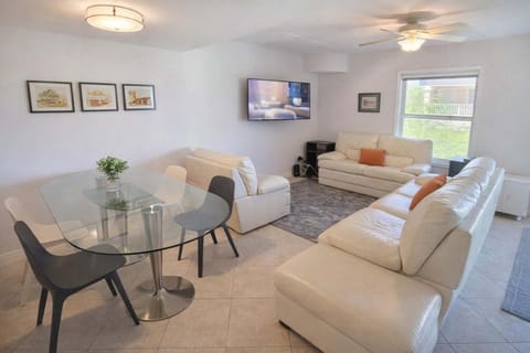 2 Levels Pool Near Beach 2 Patios Apartment in South Padre Island