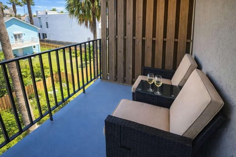 2 Levels Pool Near Beach 2 Patios Apartment in South Padre Island