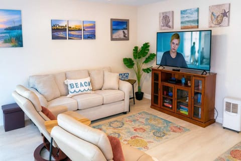 Peaceful Pool Steps to Beach XXL Patio Apartment in South Padre Island