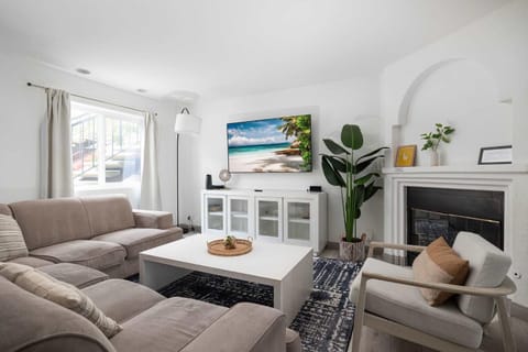 Steps to beach Best Location Villa House in Pacific Beach