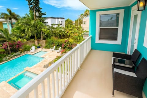 Upscale & Spacious Home Renovated Pool House in South Padre Island